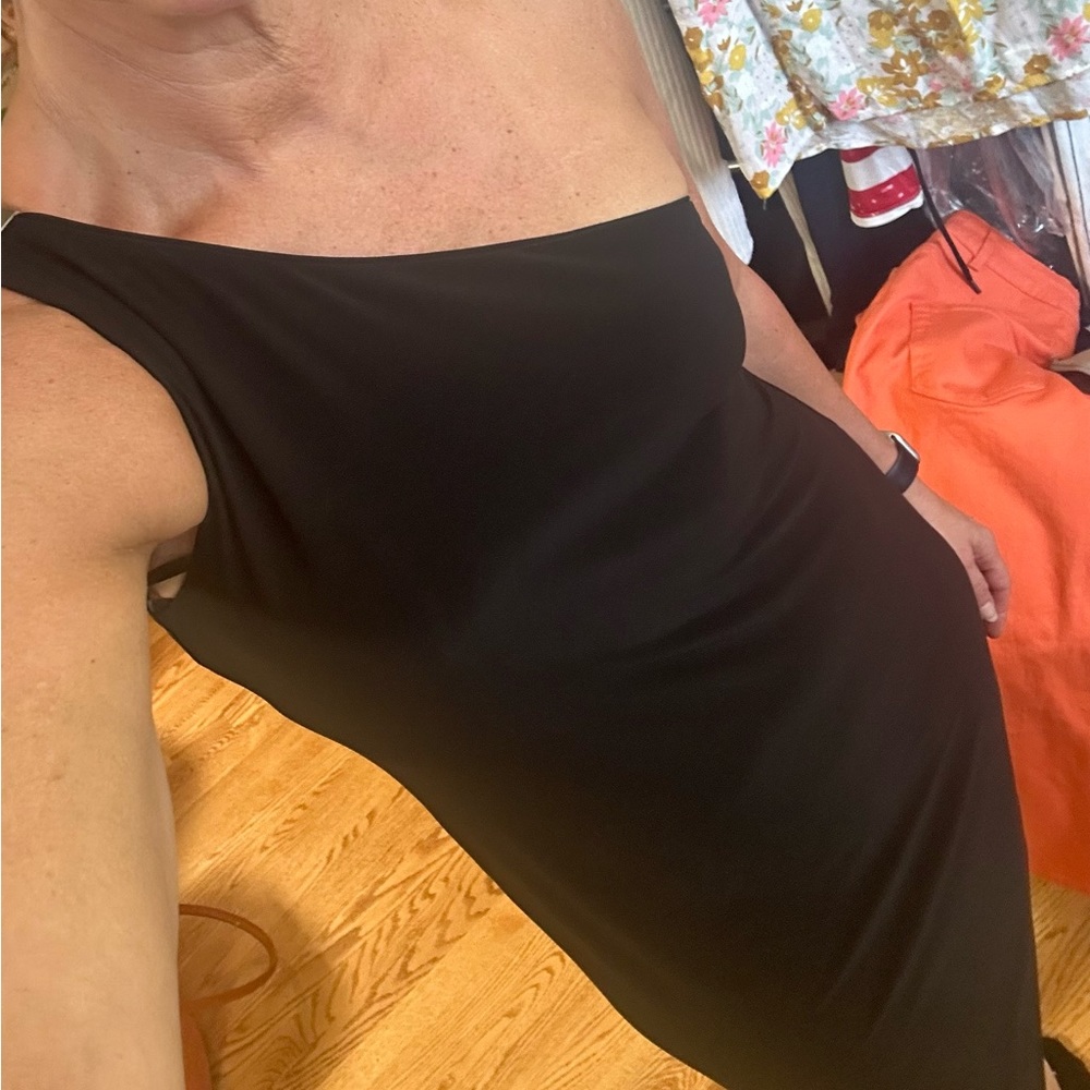 Nwt, reversible, M, White House Black market, perfect travel dress!